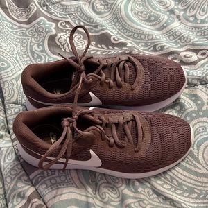 deep pink nike sneakers - size 7